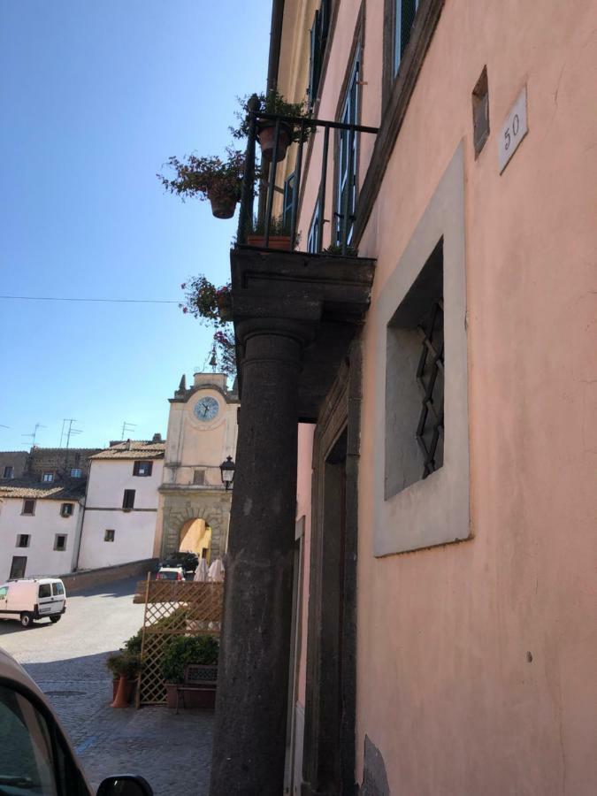 Le Case Di Nonna Gina Capranica Bagian luar foto