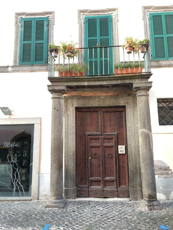 Le Case Di Nonna Gina Capranica Bagian luar foto